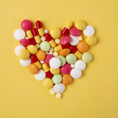 Як з'являються в аптеках смішні ліки: неймінг та його особливості