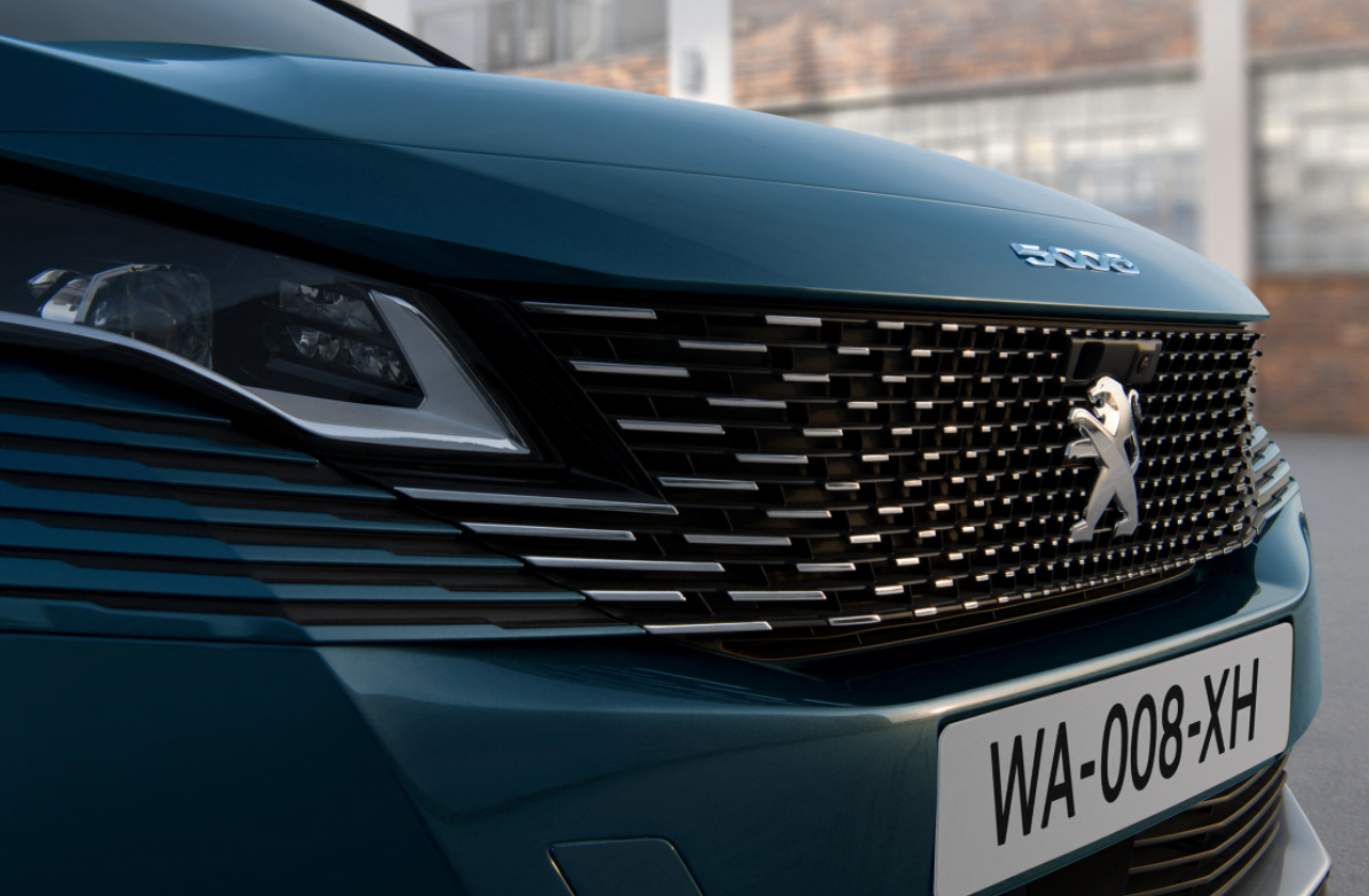 Логотип Peugeot і еволюція бренду: як змінювався Пежо значок разом із статусом продукту