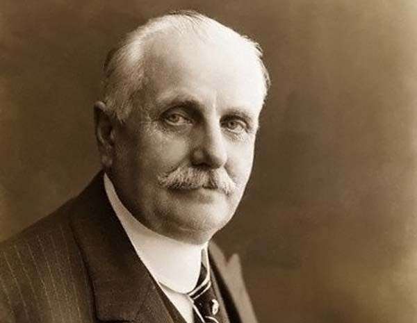 Чорна П’ятниця: історія шалених знижок та неочікуваних наслідків - Фото №1