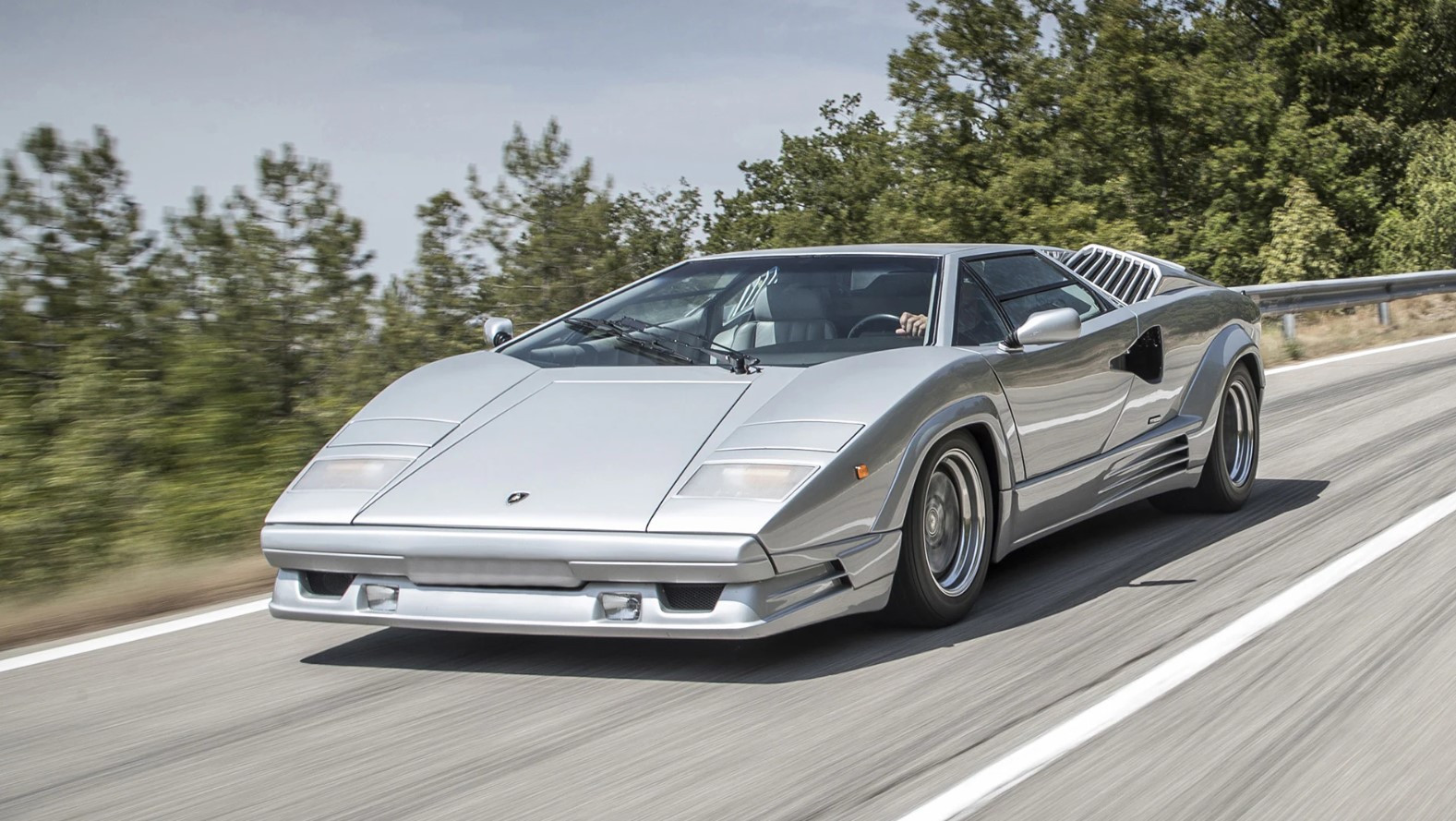 Как Lamborghini превратила вызовы в недостижимый результат: 5 ключевых моментов истории - Фото №13