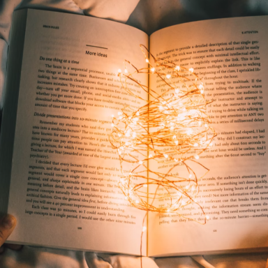 Що таке сторітелінг у маркетингу: керівництво Rocketmen для ефектних сюжетів, кейсів