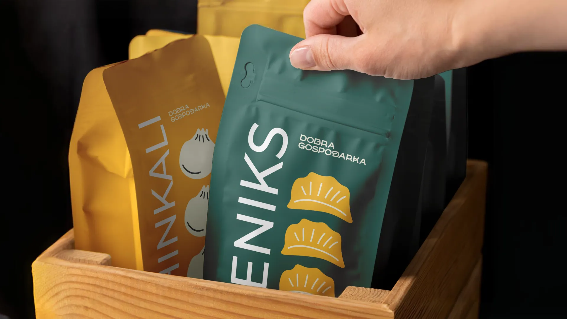 Фото №5: Dobra Gospodarka - брендинг для полуфабрикатов - Разработка логотипа и создание бренда в студии брендинга Rocketmen Agency