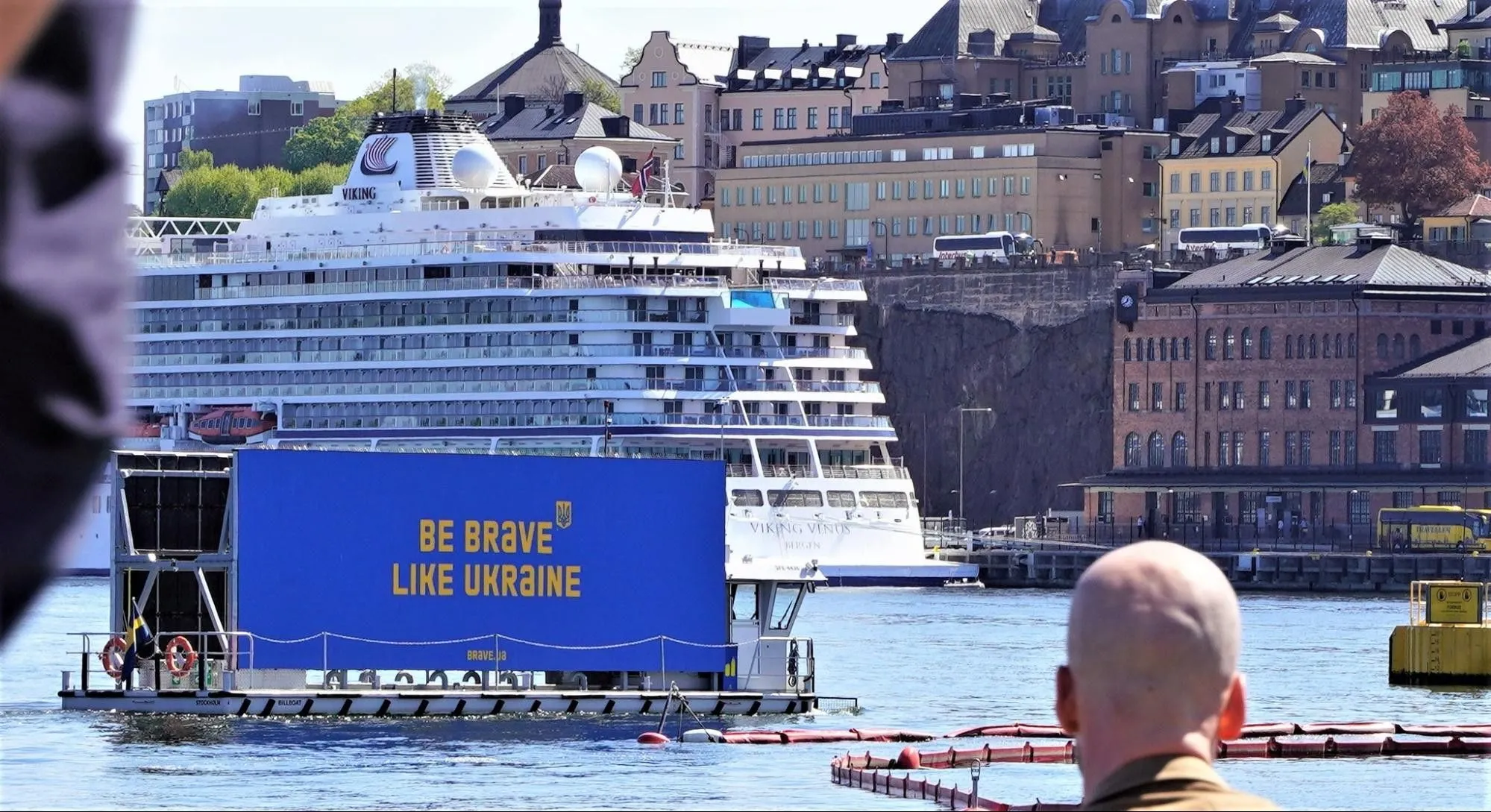 Как во время войны, креатив становится оружием. Примеры Lego, Rozetka и «Новая почта» - Фото №28