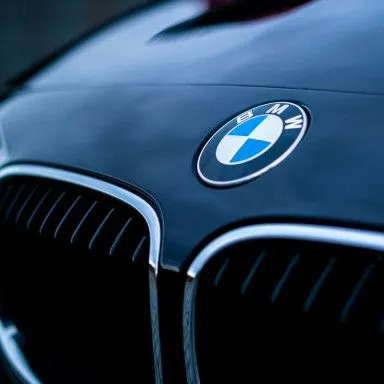 Знак BMW — история символа статуса и скорости