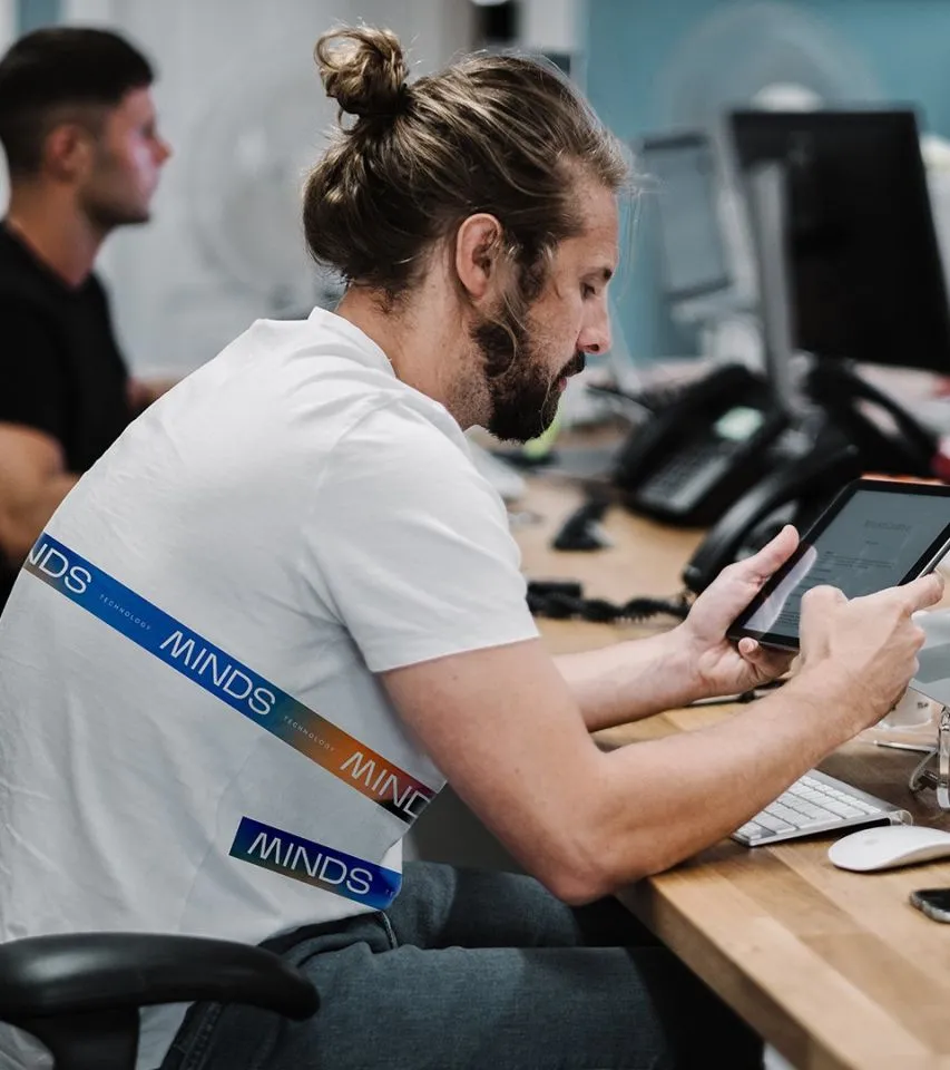 Фото №15: MINDS - Разработка логотипа и создание бренда в студии брендинга Rocketmen Agency